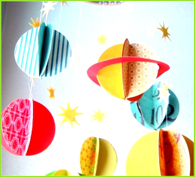 Baby Mobile selber basteln aus Papier Ideen und Anleitung Basteln Mit Papier Girlande Basteln Vorlage