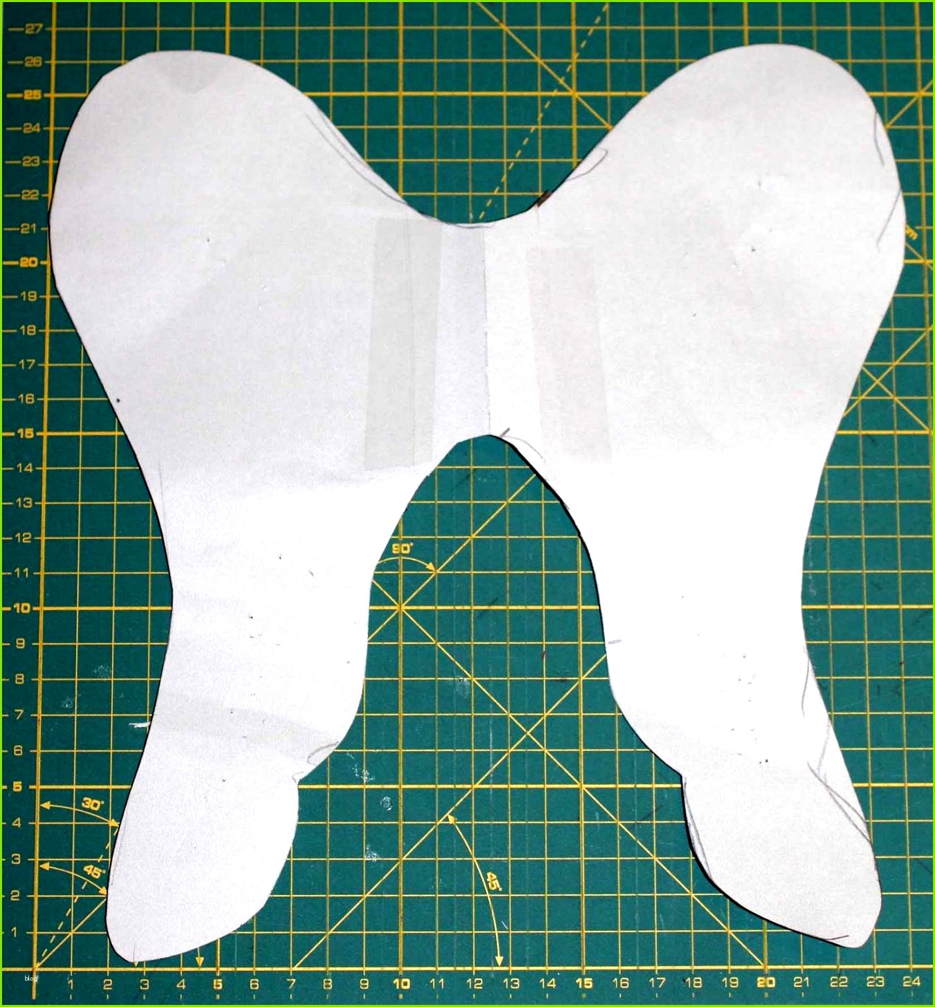 Holzscheit Engel Flügel Vorlage Hübsch Yellow House Engel Aus Der bestimmt für Engelsflügel Basteln Schablone